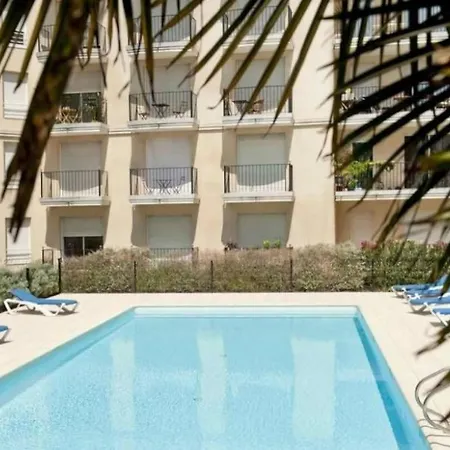 Downtown, Pool Access Apartment Bordeaux