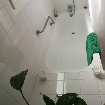 Downtown, Pool Access Apartment